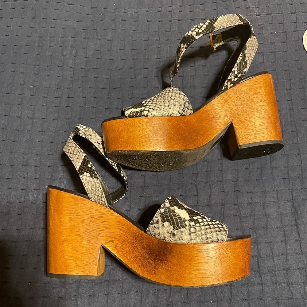 Tory Burch Snakeskin Wooden Platforms Heels Sandals